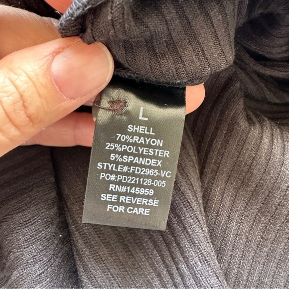 Vici Ribbed Knit Midi Dress, EUC - Picture 7 of 8